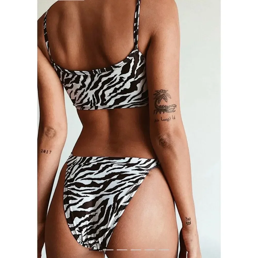 $75 NWT Motel Bulvya Bikini top & Bottom In Mini Zebra sz Medium